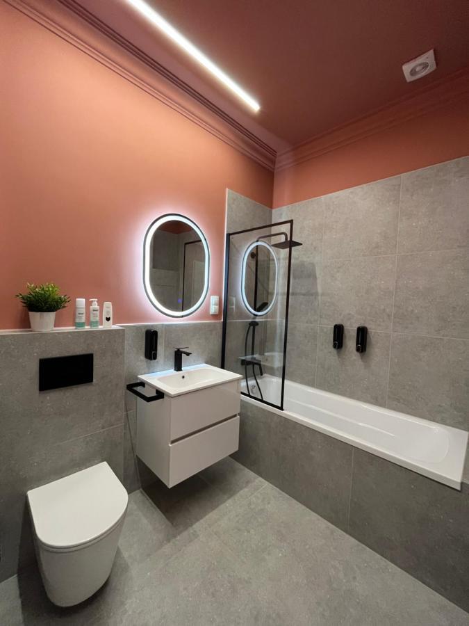 Central Gallery Apartment Debrecen Luaran gambar