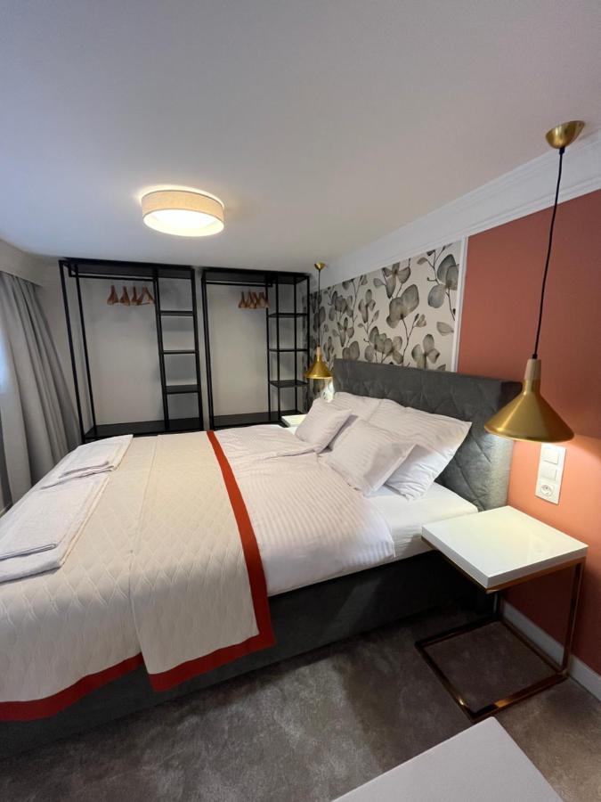 Central Gallery Apartment Debrecen Luaran gambar