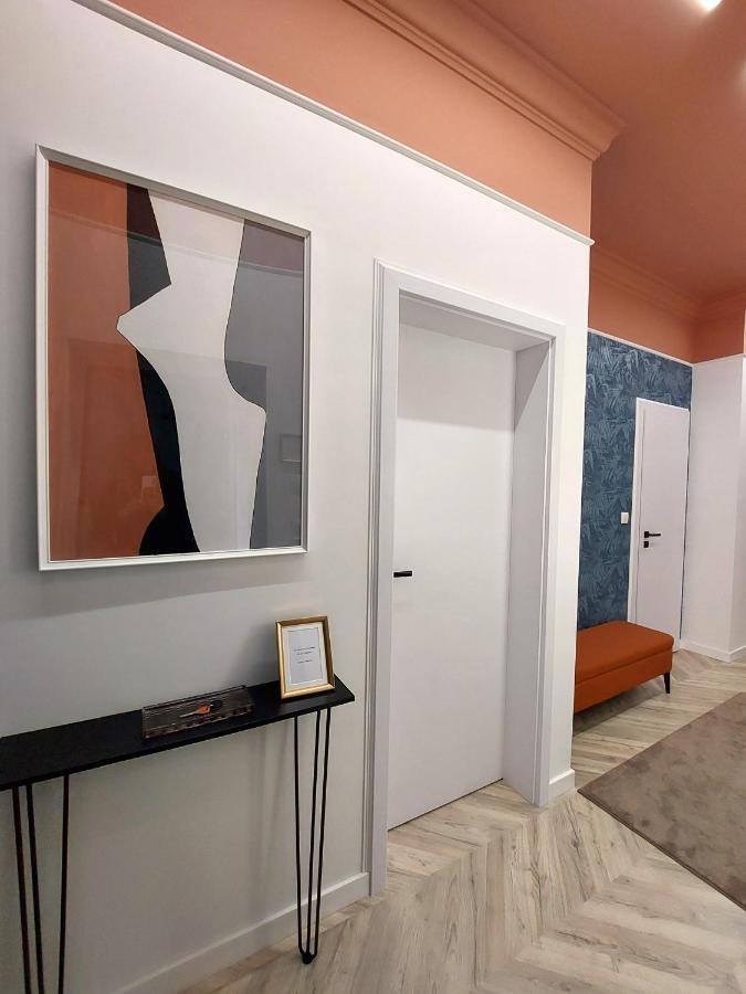 Central Gallery Apartment Debrecen Luaran gambar